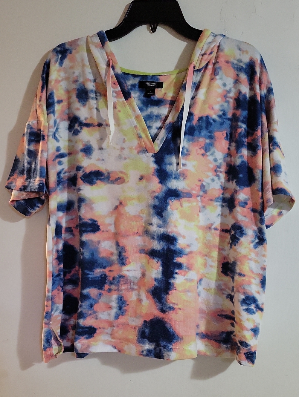 Women’s Tie-Dye Hooded V-Neck Top